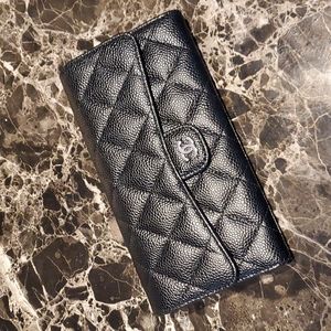 Auth Large Chanel Black Caviar Wallet